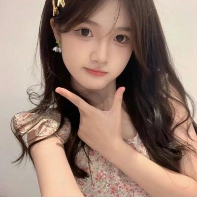 龙与雀斑公主封面